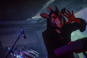 The Devil and the Universe wore goat heads during the first song. Photo by: Jonas Carlson Almqvist, Release.